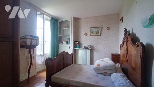 Montereau, Idéal investisseur ou pas, belle maison de 163 m², 8 PP + dépendances, cave,  jardin clos