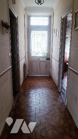 Montereau, Idéal investisseur ou pas, belle maison de 163 m², 8 PP + dépendances, cave,  jardin clos