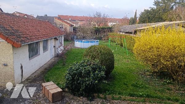 Montereau, Idéal investisseur ou pas, belle maison de 163 m², 8 PP + dépendances, cave,  jardin clos