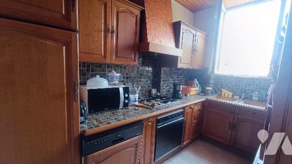 Montereau, Idéal investisseur ou pas, belle maison de 163 m², 8 PP + dépendances, cave,  jardin clos