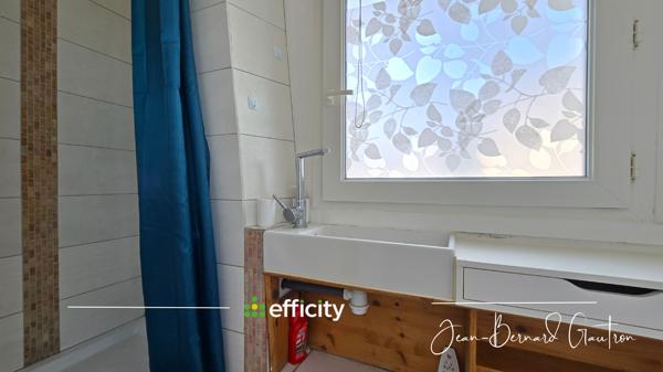 Immeuble
         5 pièces
        - 100 m² Exclusivité 259 700 € *