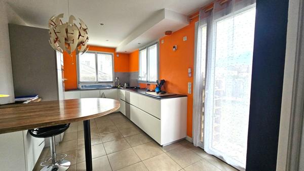 Maison - 11 pièces - 170 m²