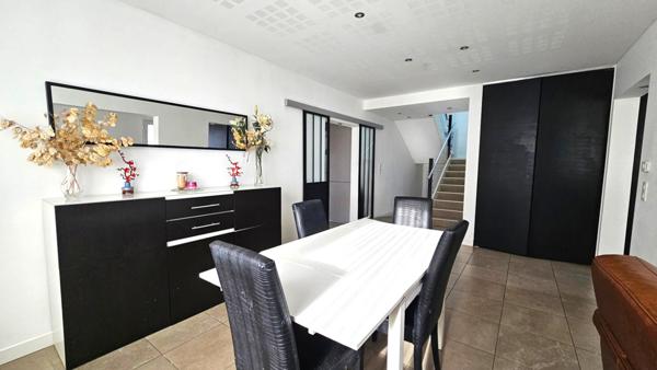 Maison - 11 pièces - 170 m²