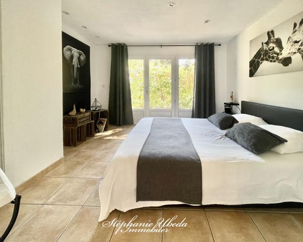 Rians (83560) Jolie maison de plain pied avec piscine nichée dans un écrin de verdure