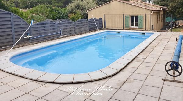 Rians (83560) Jolie maison de plain pied avec piscine nichée dans un écrin de verdure