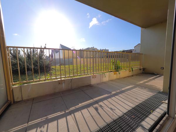 Appartement 3 pièces avec terrasse ? Au coeur de la vie romainvilloise (ZAC de l'Horloge)