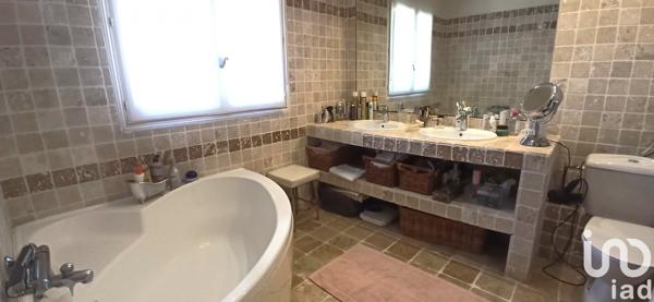 Maison à vendre 6 pièces 205 m² Puget-sur-Argens