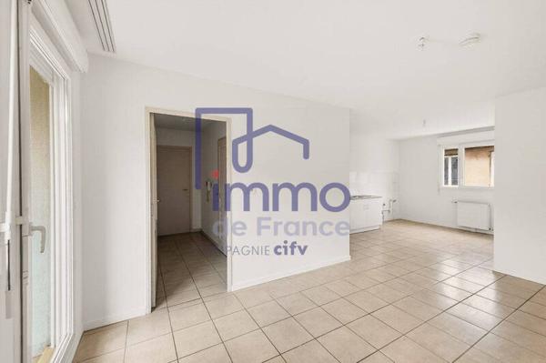 Appartement 4 pièces                                        - 69700 Givors Réf : 21646