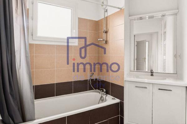 Appartement 4 pièces                                        - 69700 Givors Réf : 21646