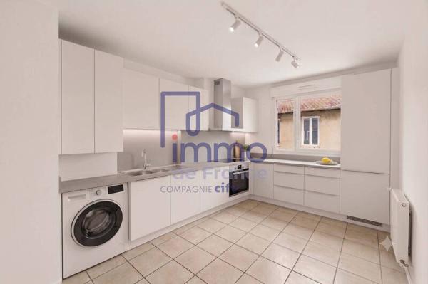 Appartement 4 pièces                                        - 69700 Givors Réf : 21646