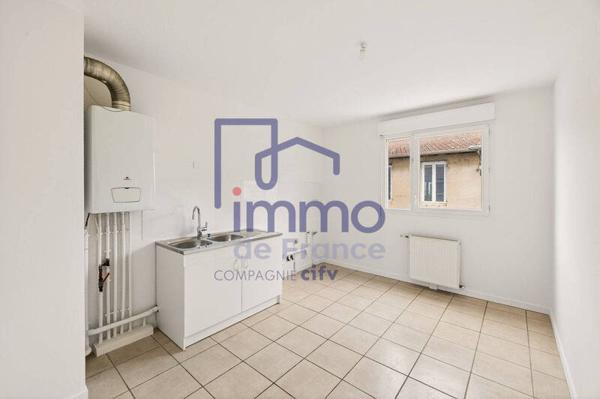 Appartement 4 pièces                                        - 69700 Givors Réf : 21646