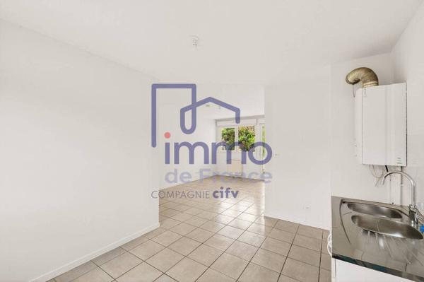 Appartement 4 pièces                                        - 69700 Givors Réf : 21646