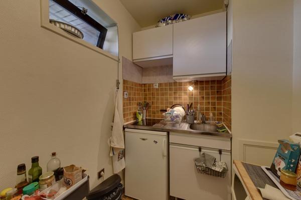 COQUET STUDIO DE 28M2 AVEC CAVE GRENOBLE ALSACE-LORRAINE GARE "LA COUPOLE"