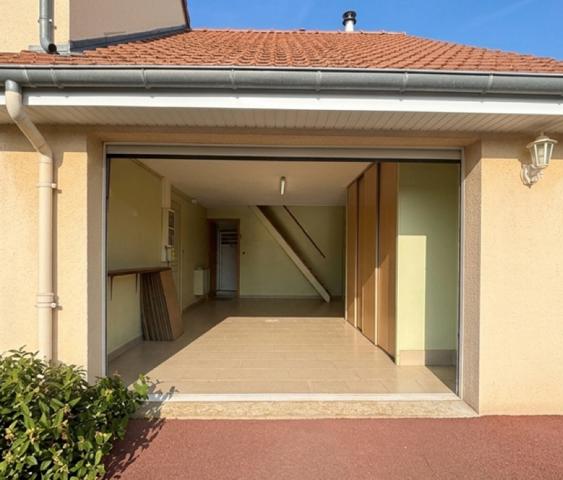 Maison Maison 111 m² + grand grenier ? Terrain 1173 m² sans vis-à-vis, double garage & clim