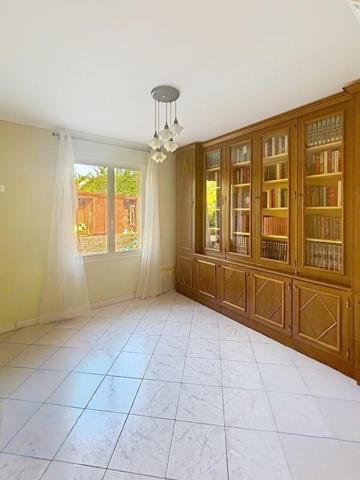 Maison Maison 111 m² + grand grenier ? Terrain 1173 m² sans vis-à-vis, double garage & clim