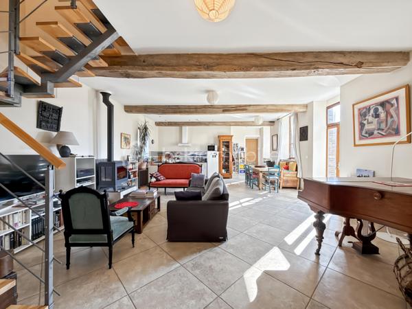Maison de 332 m²