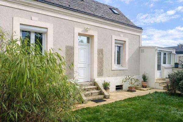 Maison de charme lumineuse, garage et jardinet  à deux pas du Jardin Botanique