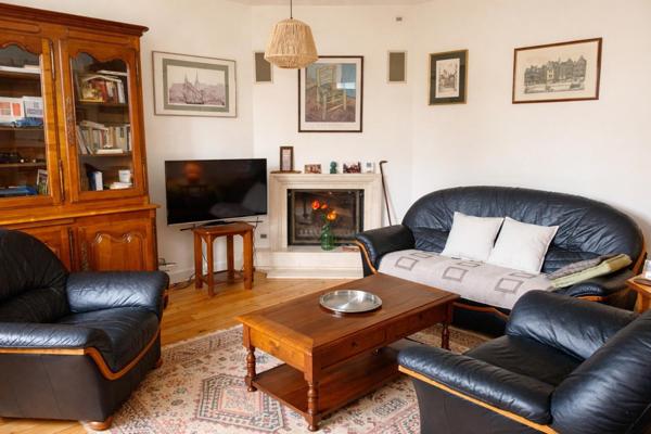 Maison de charme lumineuse, garage et jardinet  à deux pas du Jardin Botanique