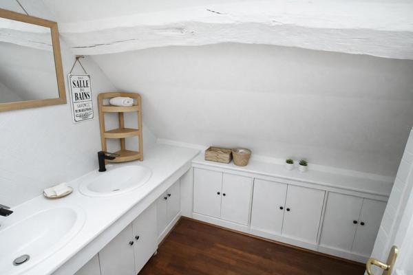 Maison de charme lumineuse, garage et jardinet  à deux pas du Jardin Botanique