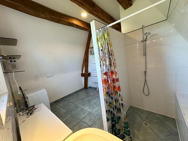 GRAND T2 MEUBLÉ TOUTES CHARGES COMPRISES !