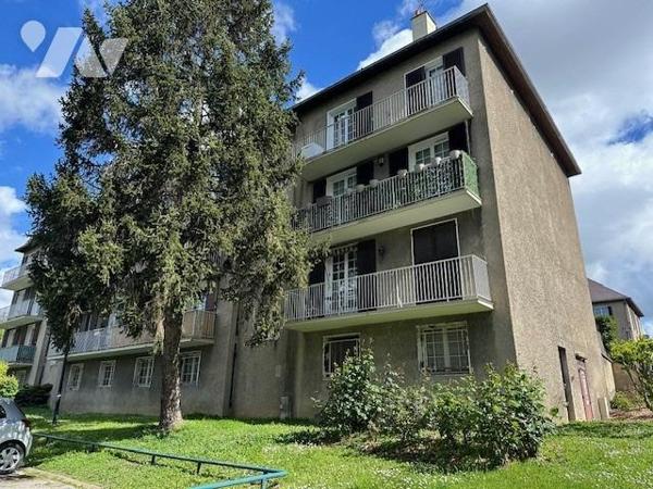 'INVESTISSEMENT LOCATIF 'Appartement T 4 d'une superficie de 81.22 m² (loi carrez) avec cave, grenie
