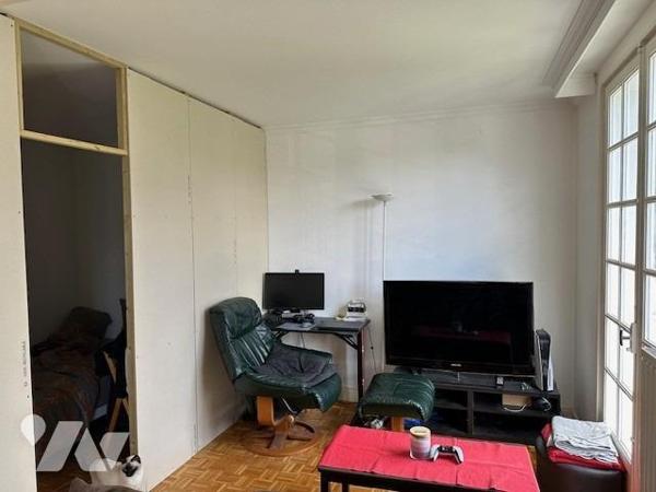 'INVESTISSEMENT LOCATIF 'Appartement T 4 d'une superficie de 81.22 m² (loi carrez) avec cave, grenie