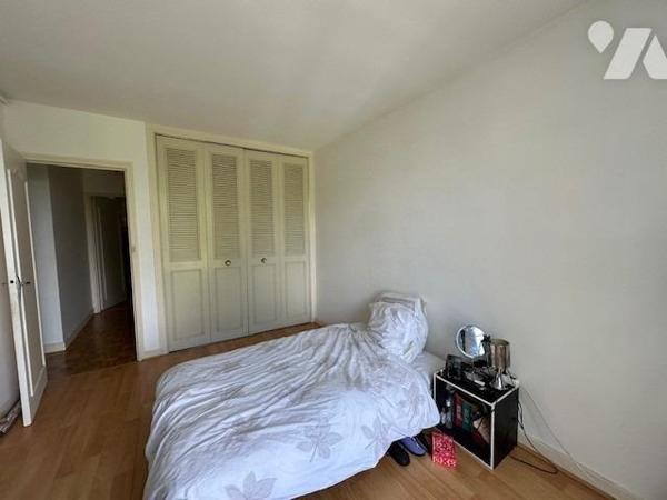'INVESTISSEMENT LOCATIF 'Appartement T 4 d'une superficie de 81.22 m² (loi carrez) avec cave, grenie