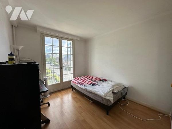 'INVESTISSEMENT LOCATIF 'Appartement T 4 d'une superficie de 81.22 m² (loi carrez) avec cave, grenie