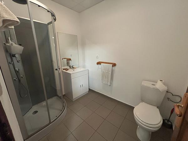 Local commercial 200 m2
