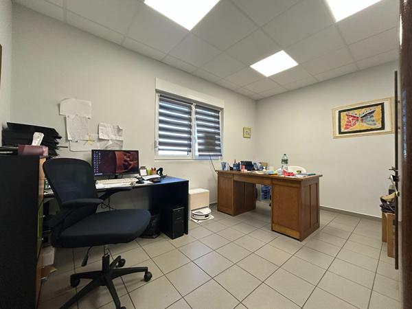 Local commercial 200 m2
