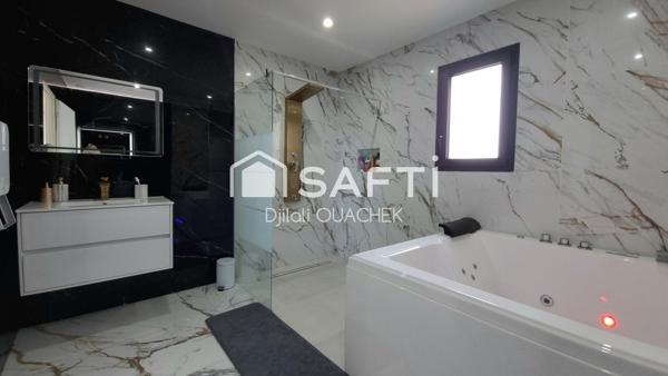 Maison 5 pièces de 150m²