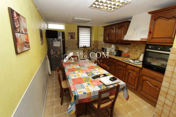 Maison 10 pièce(s) 6 chambre(s) 243 m²