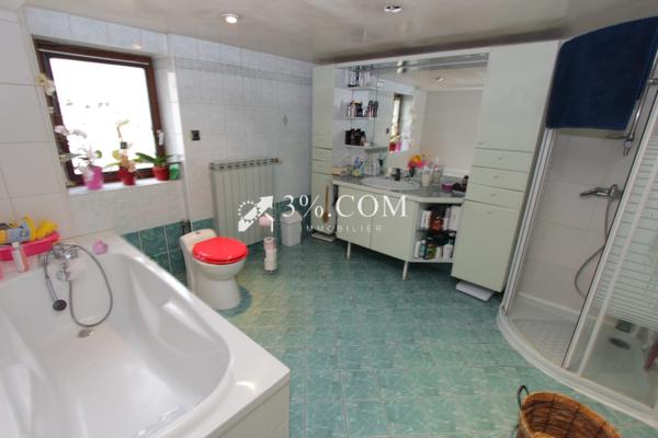 Maison 10 pièce(s) 6 chambre(s) 243 m²