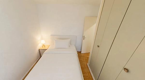 STUDIO A LOUER - LYON 5EME ARRONDISSEMENT Quarantaine-Les Etroits 42.18 m 2 915 € charges comprises par mois