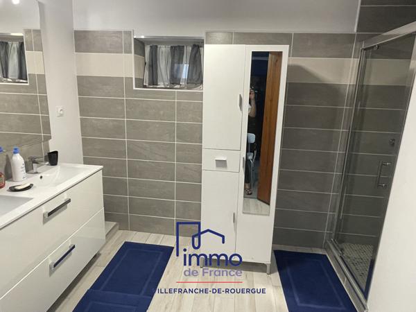 Maison en pierre 165 m², 2/3 chambres, dépendance et garage