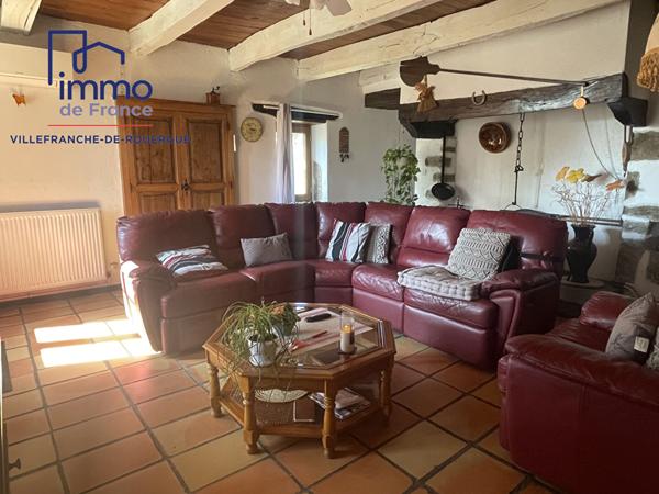 Maison en pierre 165 m², 2/3 chambres, dépendance et garage