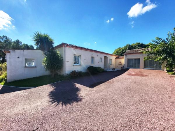 villa plain-pied 205 m², 5 chambres , espace indépendant , 1h de Bordeaux, 3h de Paris
