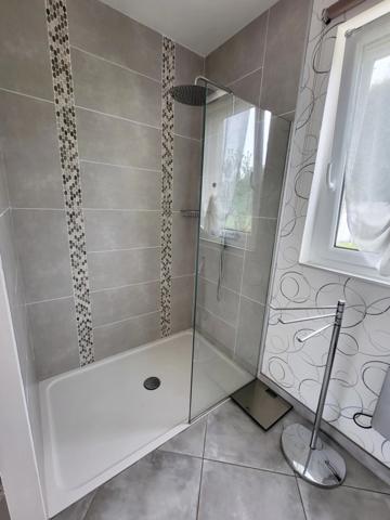 villa plain-pied 205 m², 5 chambres , espace indépendant , 1h de Bordeaux, 3h de Paris