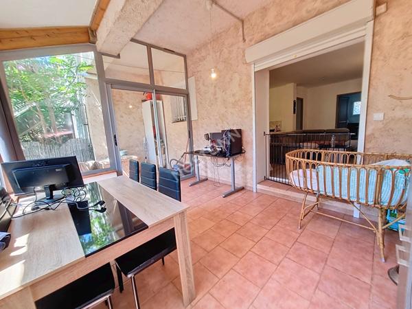 Toulon appartement T2 en rez de jardin
