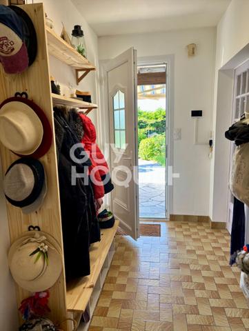 À saisir à MARANS - Spacieuse maison familiale avec sous-sol aménageable et grand terrain