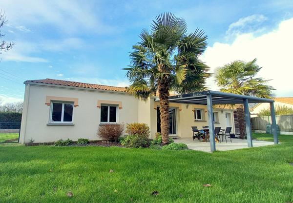 Maison récente de plain pied - proche centre - 123m² - Le Loroux Bottereau