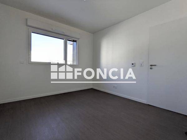 Location Appartement 2 pièces 41.8 m² - Laval 53000