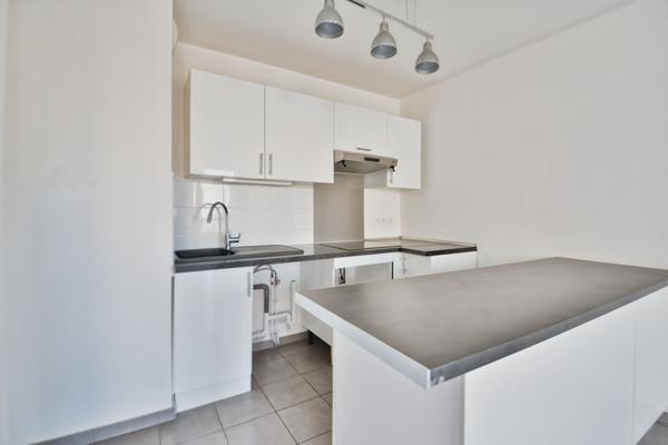 Appartement Villeurbanne 3 pièce(s) 61.38 m2