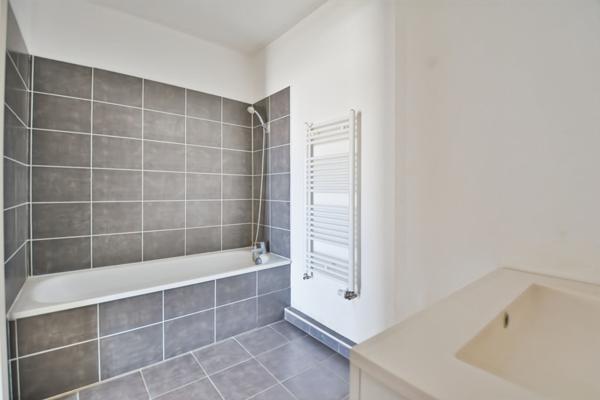 Appartement Villeurbanne 3 pièce(s) 61.38 m2