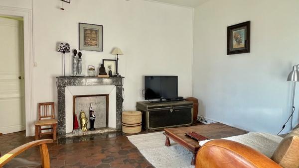 Maison
                                                                                                                                                                                                                                                                                                                        9 pièce(s)                                                                                                                                                                                                          4 chambre(s)                                                                                                                                                                                                          205  m²