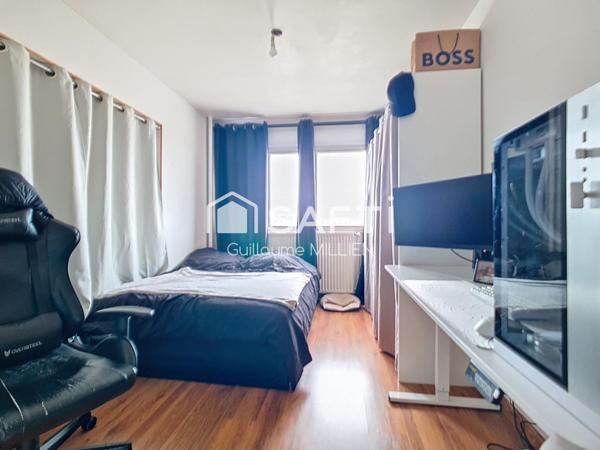 Métro Mairie de Mons - Appt T4 de 87m²