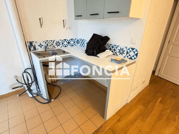 Location Appartement 2 pièces 30.6 m² - 23 RUE DE LA COLLEGIALE Paris 75005