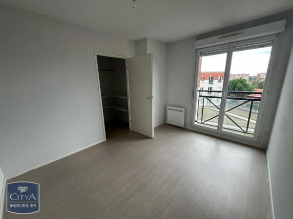 Appartement à louer 4 pièces 82.85m² Maubeuge (59600)