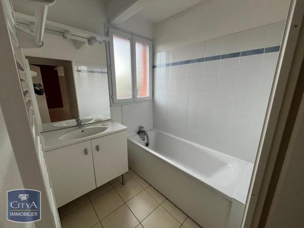 Appartement à louer 4 pièces 82.85m² Maubeuge (59600)
