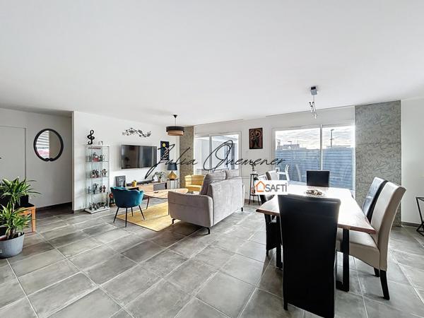 PLOUGONVELIN- Maison PLAIN-PIED